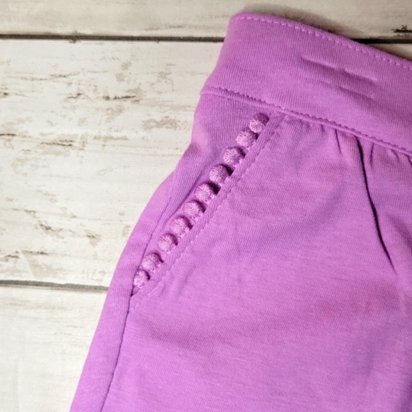Oshkosh B'gosh Lavender Shorts, 24m - Picture 3 of 5